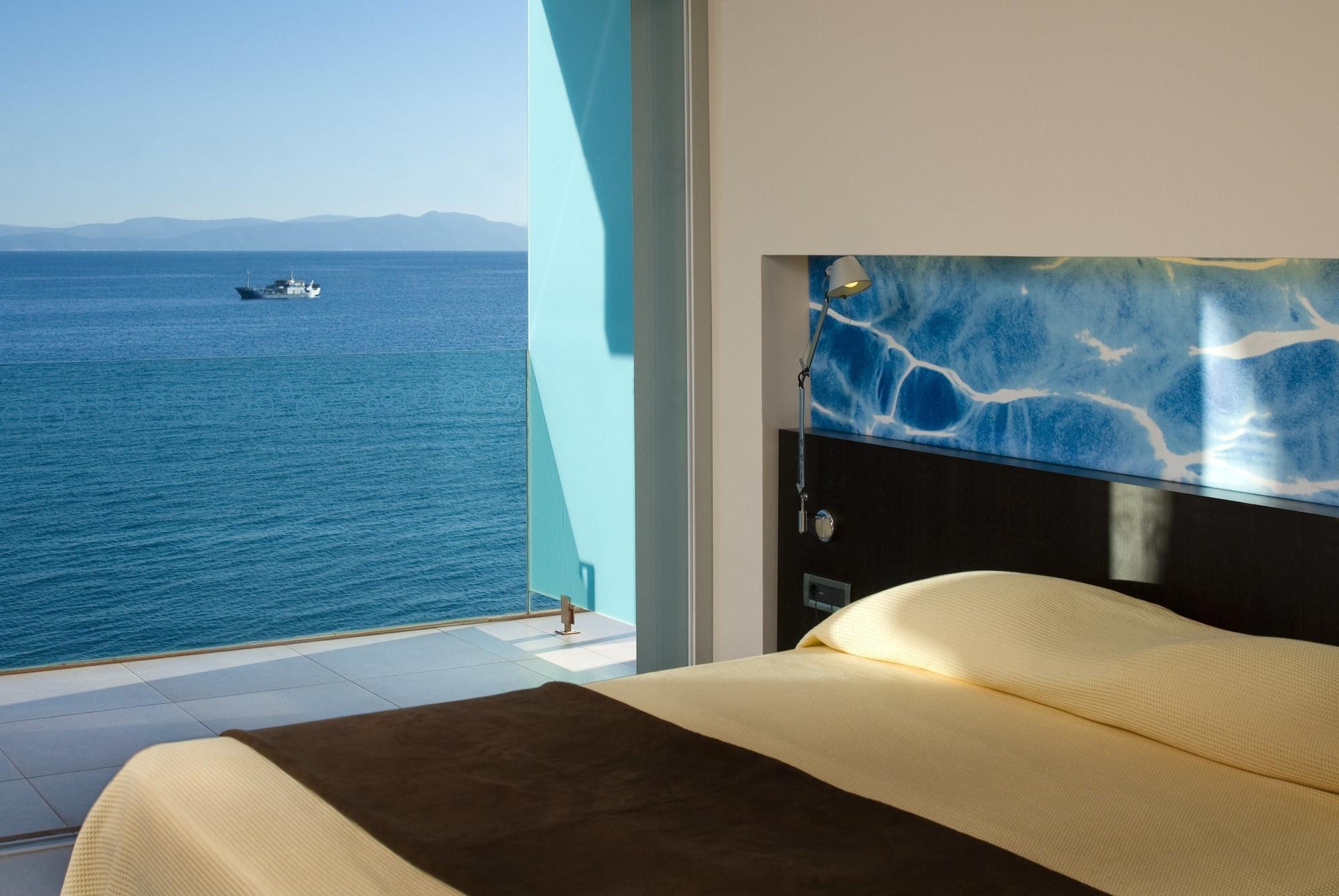 Aktis Art Hotel 4*