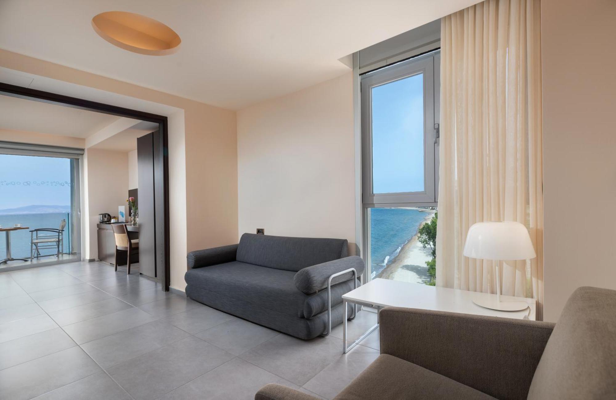 Aktis Art Hotel 4*